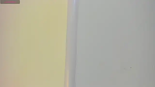 KarinaSimonz online show from March 26, 2026, 10:40 pm