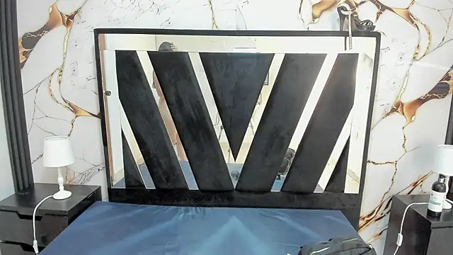 Snapshot of KarinaSimonz chatting on October 14, 2025, 6:41 pm KarinaSimonz online show from October 14, 2025, 6:41 pm