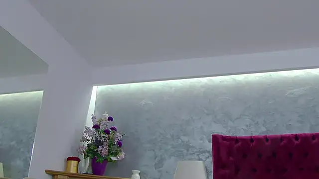 Lorennameliyy online show from November 22, 2025, 6:12 am