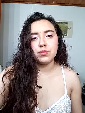 Snapshot of Emi_chik chatting on October 26, 2025, 10:48 am Emi chik online show from October 26, 2025, 10:48 am