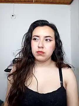 Emi chik online show from December 6, 2024, 4:41 am