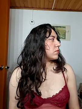 Emi chik online show from June 27, 2026, 5:57 am
