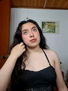 Emi chik online show from May 8, 2026, 4:27 am