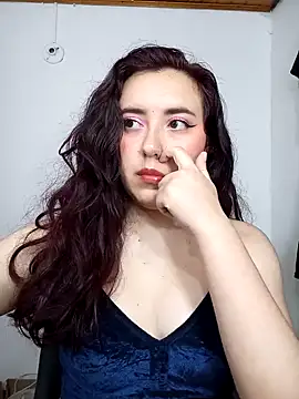 Emi chik online show from January 10, 2025, 10:17 am
