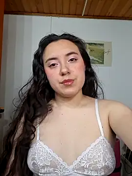 Emi chik online show from April 26, 2026, 3:15 am