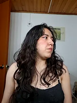Emi chik online show from July 16, 2026, 3:58 am