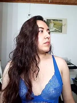 Snapshot of Emi_chik chatting on September 20, 2025, 10:42 am Emi chik online show from September 20, 2025, 10:42 am