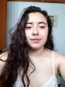 Snapshot of Emi_chik chatting on October 12, 2025, 11:00 am Emi chik online show from October 12, 2025, 11:00 am