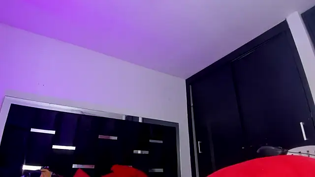 Eyleen Santos online show from March 10, 2026, 7:51 pm