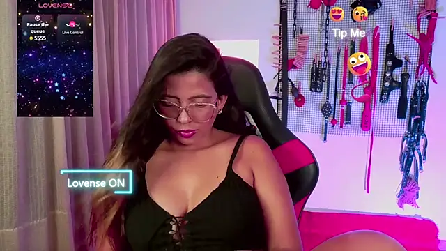 Megaan Greey online show from October 14, 2025, 1:12 pm