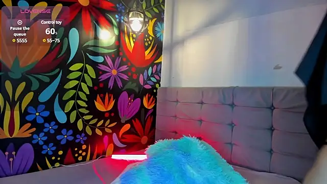Sweet hot mia online show from February 16, 2025, 7:49 pm