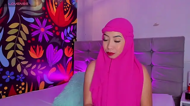 Sweet hot mia online show from February 24, 2025, 7:41 pm