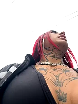 Snapshot of Kuromi_LS chatting on October 17, 2025, 7:04 pm Kuromi LS online show from October 17, 2025, 7:04 pm