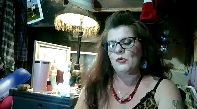 Snapshot of Fantasymaid80 chatting on January 8, 2025, 5:16 am Fantasymaid80 online show from January 8, 2025, 5:16 am