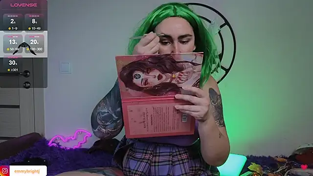 Snapshot of Emmybrightj_ chatting on October 28, 2025, 2:34 am Emmybrightj  online show from October 28, 2025, 2:34 am