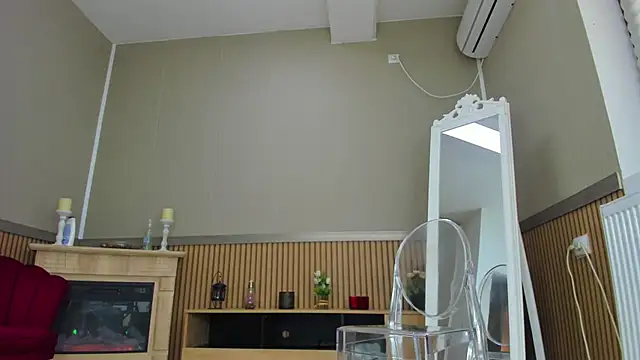 Kimi Ivy online show from January 25, 2025, 7:38 am