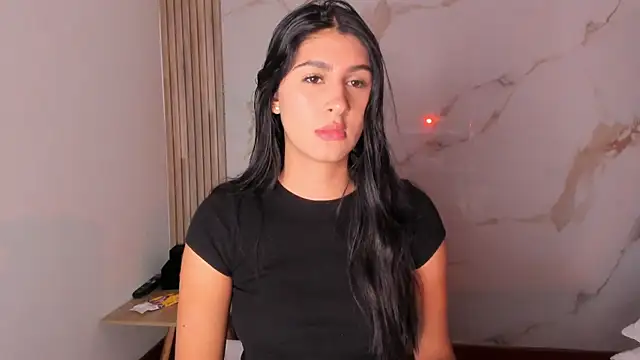 Snapshot of Ashley_Evans18 chatting on September 22, 2025, 1:50 pm Ashley Evans18 online show from September 22, 2025, 1:50 pm