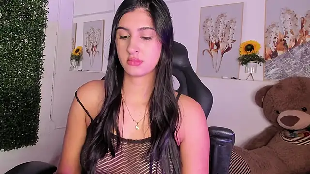 Snapshot of Ashley_Evans18 chatting on October 14, 2025, 12:17 pm Ashley Evans18 online show from October 14, 2025, 12:17 pm