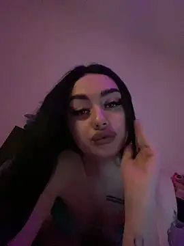 Gya Rue online show from December 17, 2025, 9:42 pm