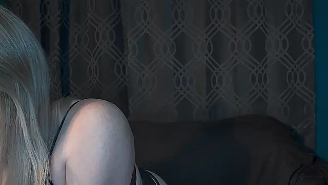 SummerLovingXoXo online show from March 19, 2026, 1:49 am