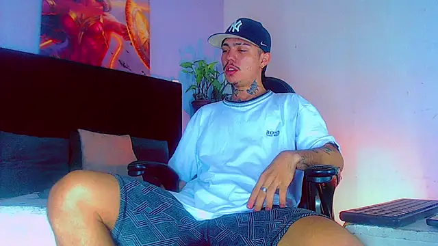 Snapshot of HannibalLester chatting on November 1, 2025, 4:52 am HannibalLester online show from November 1, 2025, 4:52 am