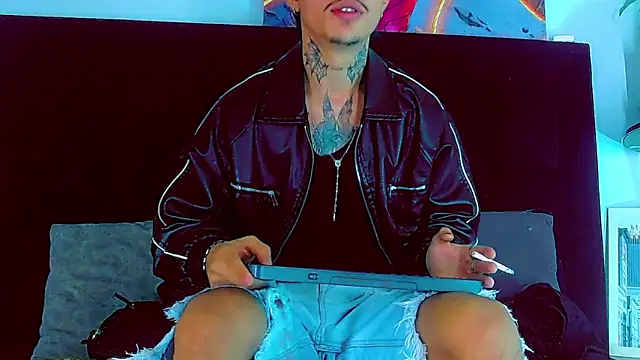 HannibalLester online show from November 30, 2025, 4:13 am