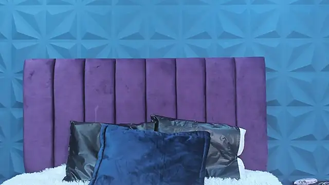 Snapshot of NicoleJonss chatting on February 21, 2025, 3:34 am NicoleJonss online show from February 21, 2025, 3:34 am