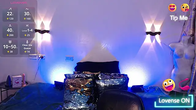 Emili Roux online show from November 23, 2025, 12:04 pm