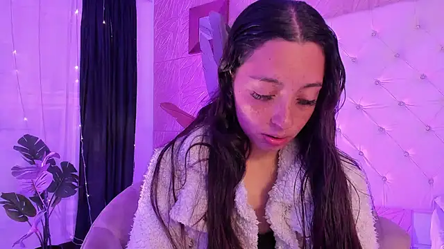 sadashi moon  online show from February 21, 2025, 11:54 pm