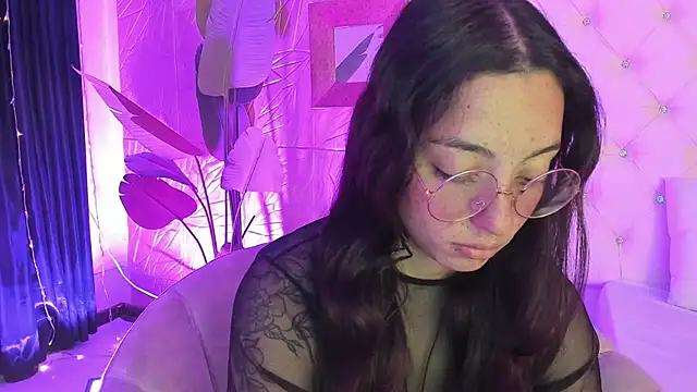 sadashi moon  online show from March 5, 2025, 12:49 am