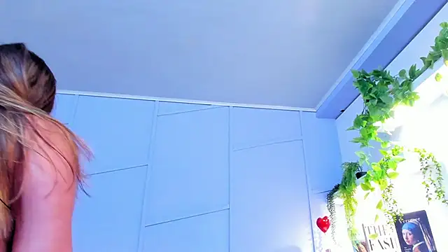 Snapshot of nathalie_rossel chatting on October 14, 2025, 7:14 pm nathalie rossel online show from October 14, 2025, 7:14 pm