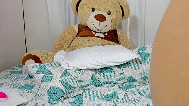 sweet amalia4 online show from September 17, 2025, 6:32 pm