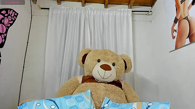 sweet amalia4 online show from September 23, 2025, 3:08 pm