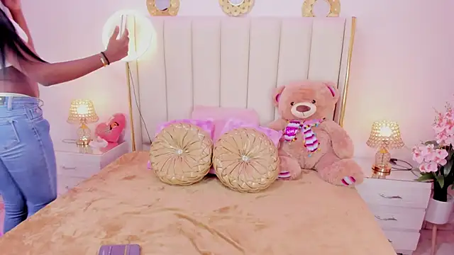 Snapshot of evangelin_ts chatting on October 11, 2025, 1:45 pm evangelin ts online show from October 11, 2025, 1:45 pm