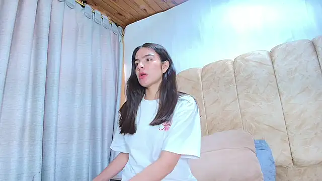 dafne queenn online show from February 21, 2026, 1:13 pm