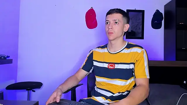 Snapshot of Dimitri_higth420 chatting on September 18, 2025, 8:56 pm Dimitri higth420 online show from September 18, 2025, 8:56 pm