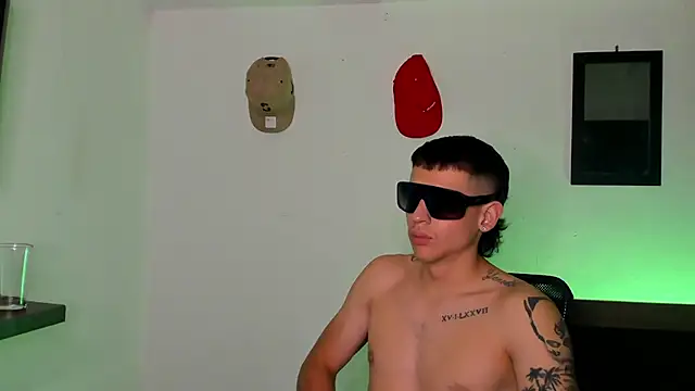 Snapshot of Dimitri_higth420 chatting on September 15, 2025, 12:00 am Dimitri higth420 online show from September 15, 2025, 12:00 am