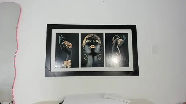 zoee lovv online show from September 13, 2025, 3:06 am