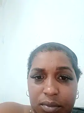 annybarros21 online show from February 12, 2026, 4:34 am