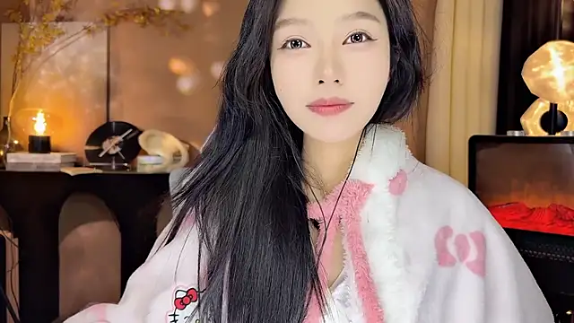 xiaodaibabyy online show from December 20, 2024, 4:04 pm