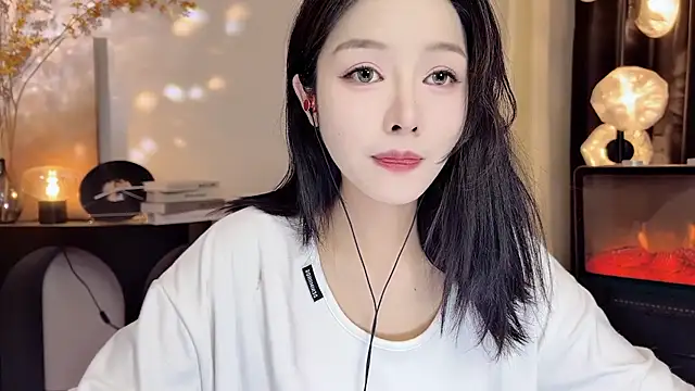 xiaodaibabyy online show from February 15, 2025, 4:12 pm