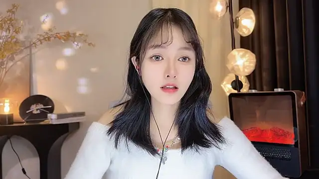 xiaodaibabyy online show from January 7, 2025, 12:41 pm