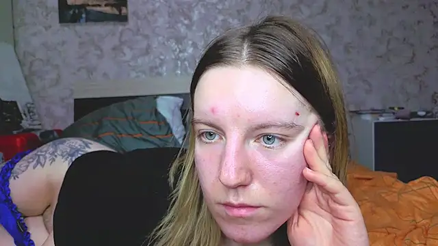 Snapshot of Baiambel_Mi chatting on February 8, 2026, 3:32 pm Baiambel Mi online show from February 8, 2026, 3:32 pm