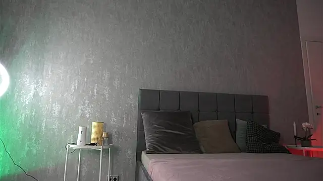 KatelynSparks online show from November 12, 2025, 6:39 am