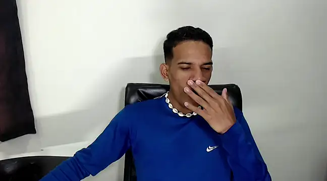 Snapshot of AbrahanBratz chatting on December 26, 2024, 11:32 am AbrahanBratz online show from December 26, 2024, 11:32 am