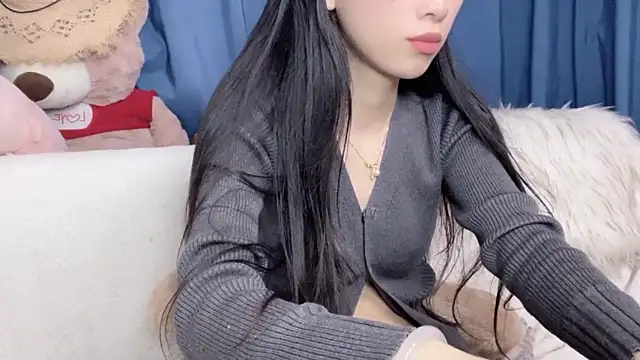 Lili-2 online show from March 10, 2026, 2:32 pm