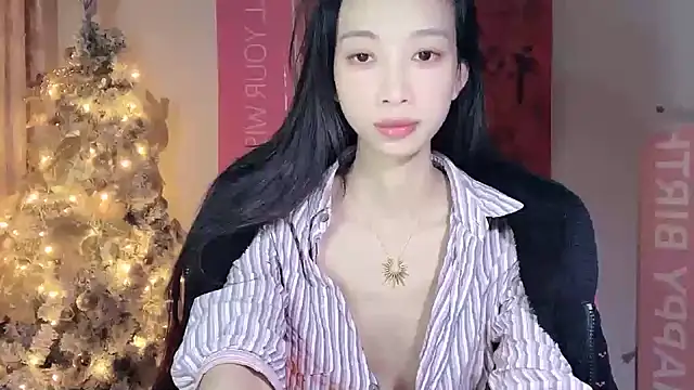 Lili-2 online show from December 28, 2024, 4:52 pm
