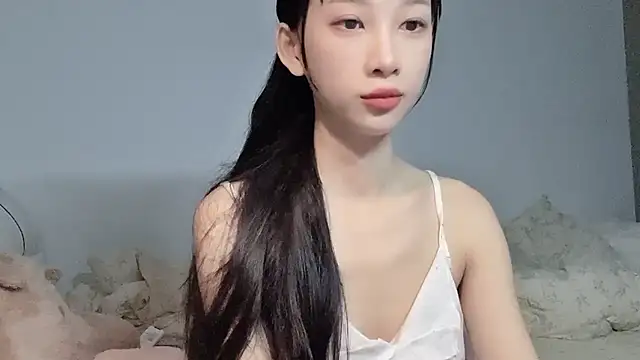 Snapshot of Lili-2 chatting on July 12, 2026, 3:57 pm Lili-2 online show from July 12, 2026, 3:57 pm