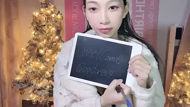 Lili-2 online show from December 22, 2024, 2:27 pm