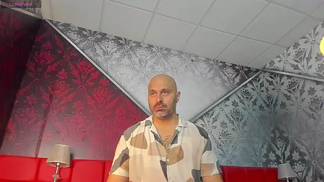 Gabriel Harmant online show from December 4, 2024, 11:24 am